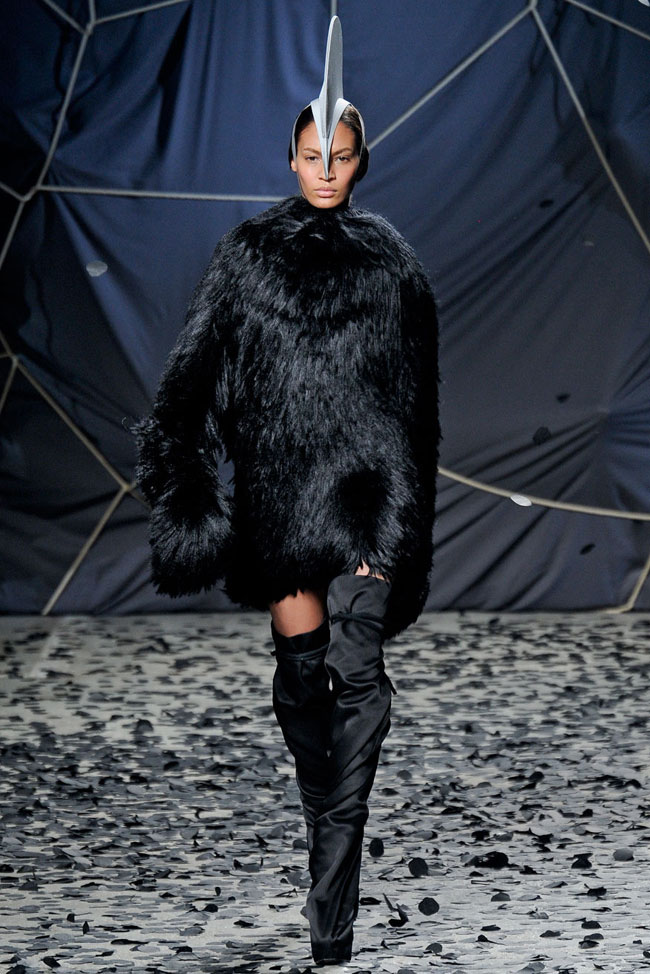 Gareth Pugh Fall 2012 | Paris Fashion Week