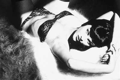 Eva Herzigova by Ellen von Unwerth | Back to Betty