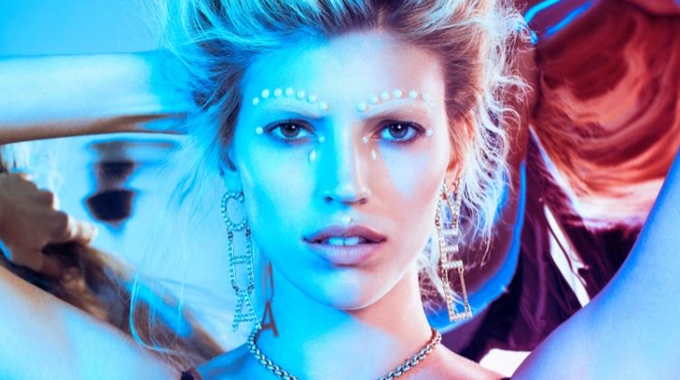 Devon Windsor Takes the Spotlight for Vogue Taiwan Beauty