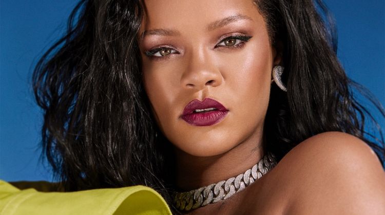 Rihanna Charms in Fenty Beauty ‘Pro Filt’r Hydrating’ Foundation