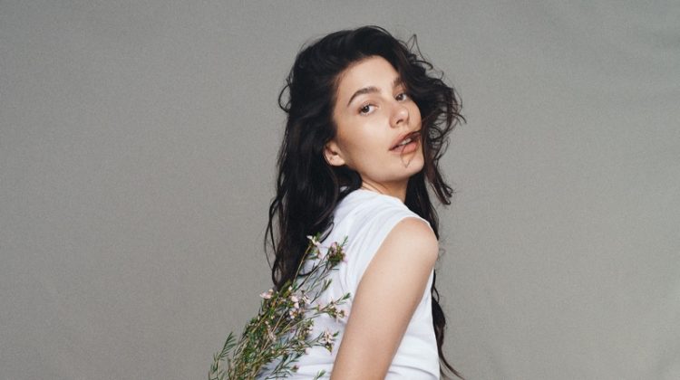 Daisy Jones & The Six’s Camila Morrone Graces L’Officiel Argentina