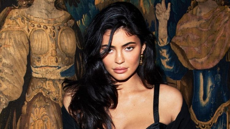 Kylie Jenner Sizzles in Dolce & Gabbana DG Logo Bag Ads