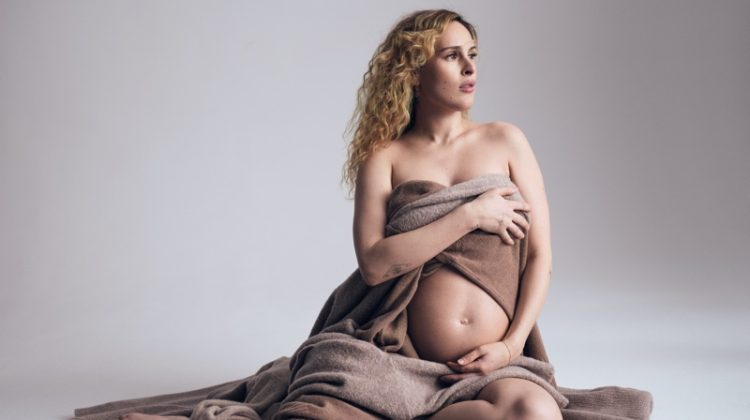 Pregnant Rumer Willis Bares All for Naked Cashmere