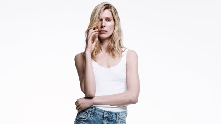 Iselin Steiro Rocks Laid-Back Style in Zara Denim Spring 2023 Collection