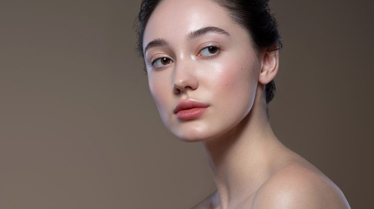 No-Makeup Makeup Look: A Guide to Minimalist Beauty