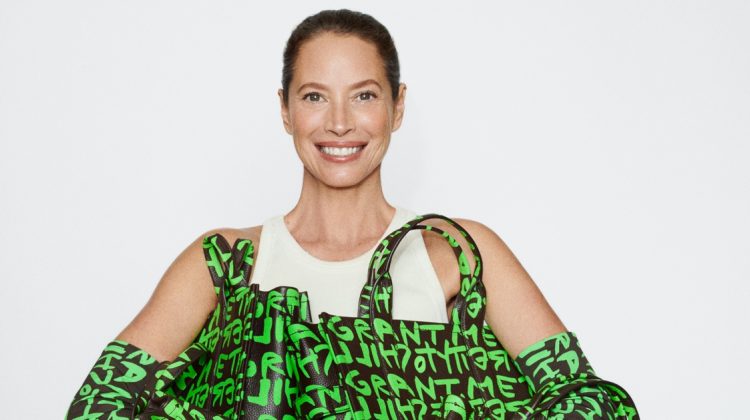 Christy Turlington Models Marc Jacobs’ Bold Tote Bag Collab