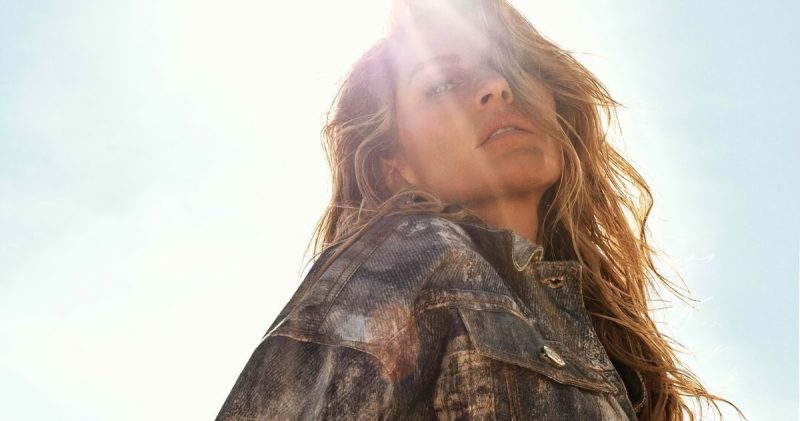 Gisele-Bundchen-Colcci-Summer-2025