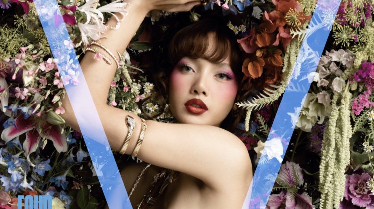 Lisa is in Full Bloom for V Magazine Cover