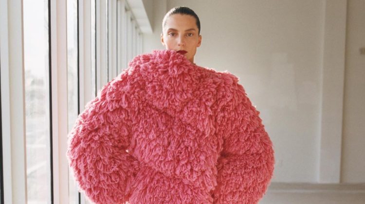 Daria Werbowy Fronts Alaïa’s Stripped Down Spring 2025 Ad