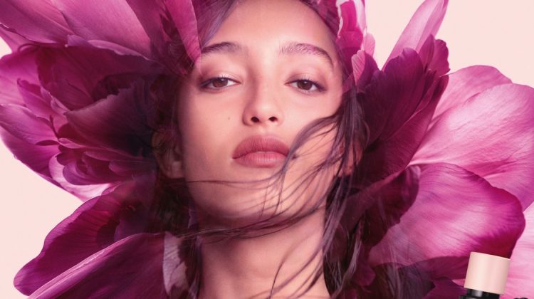 Viktor & Rolf’s Flowerbomb Extreme Perfume Goes Bold