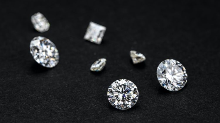 Lab Grown Diamonds vs Real Diamonds: Exploring the Differences